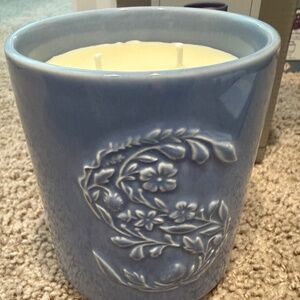 Scentsy dual wick candle, brand new in box Vanilla Cashmere